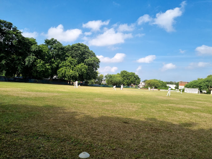 S M R Cricket Academy